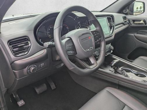 Night 2026 Dodge Durango GT Plus HEMI V8