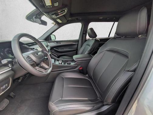 Silver Zynith 2026 Jeep Grand Cherokee L Limited