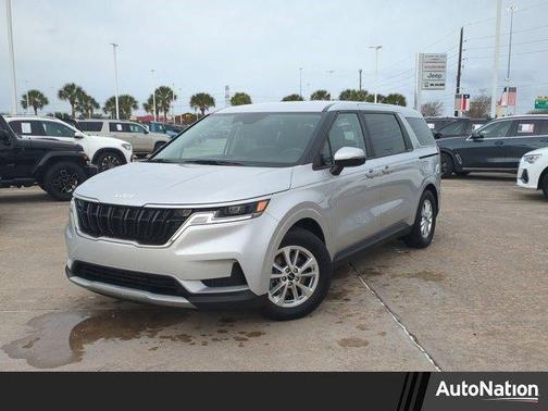 2023 Kia Carnival LX