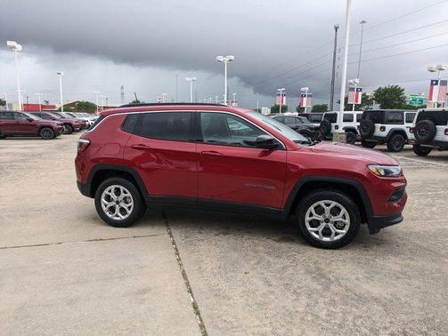 2025 Jeep Compass Latitude