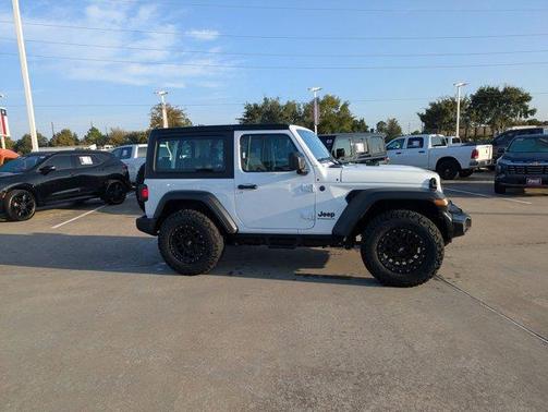 2025 Jeep Wrangler Sport