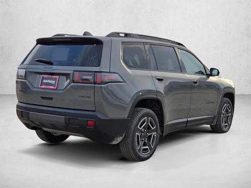 Sting Gray Clearcoat 2026 Jeep Cherokee LAREDO/LIMITED