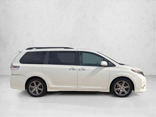 2017 Toyota Sienna SE