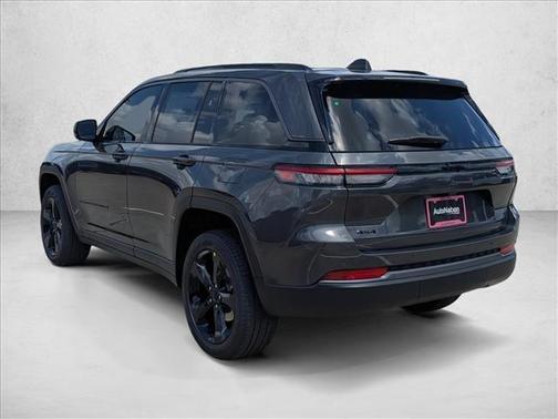 Metallic 2026 Jeep Grand Cherokee Limited