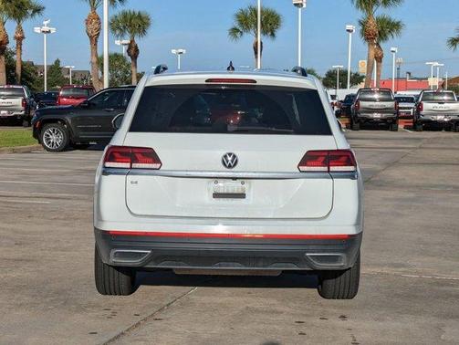 2022 Volkswagen Atlas 2.0T SE w/Technology