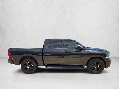 Brilliant Black Crystal Pearlcoat 2018 RAM 1500 Big Horn