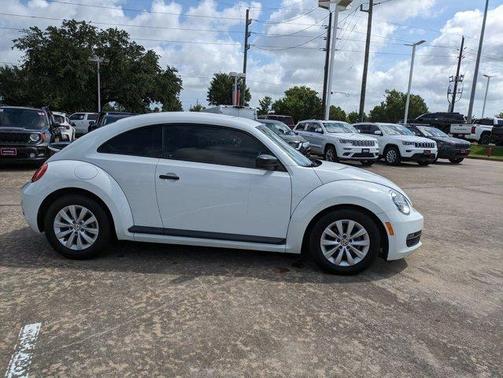 2016 Volkswagen Beetle 1.8T S