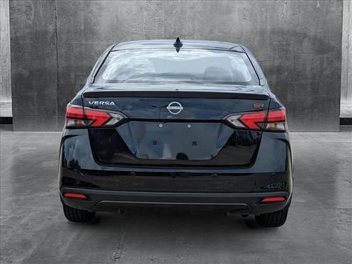 2024 Nissan Versa 1.6 SR