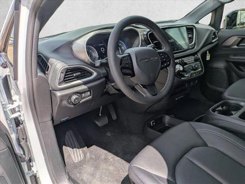 Bright White Clearcoat 2026 Chrysler Pacifica Select