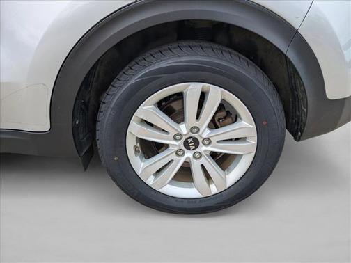 Sparkling Silver 2019 Kia Sportage LX