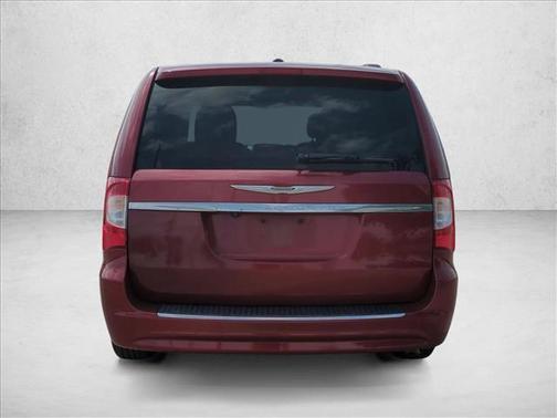 2016 Chrysler Town & Country Touring