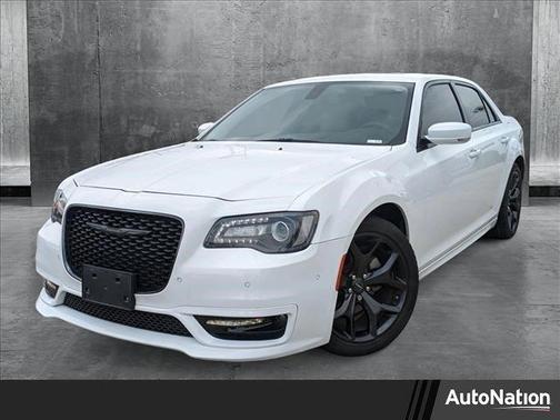 2022 Chrysler 300 Touring L