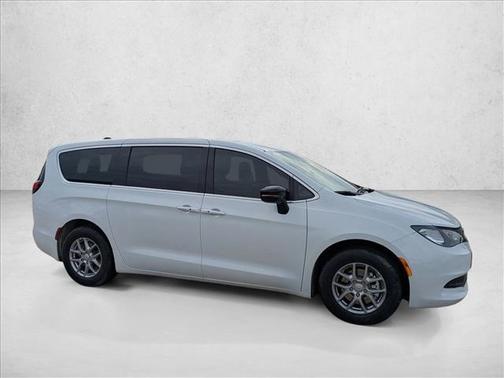 2026 Chrysler Voyager LX