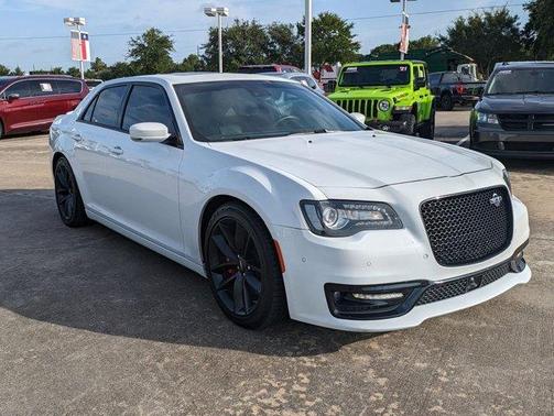 2023 Chrysler 300