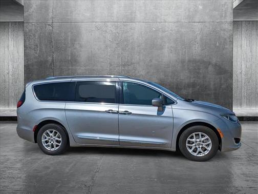 2020 Chrysler Pacifica Touring-L