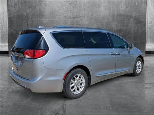 2020 Chrysler Pacifica Touring-L
