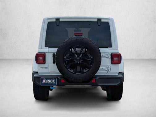 Bright White Clearcoat 2022 Jeep Wrangler Unlimited 4xe Sahara