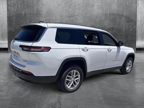 2022 Jeep Grand Cherokee L Laredo