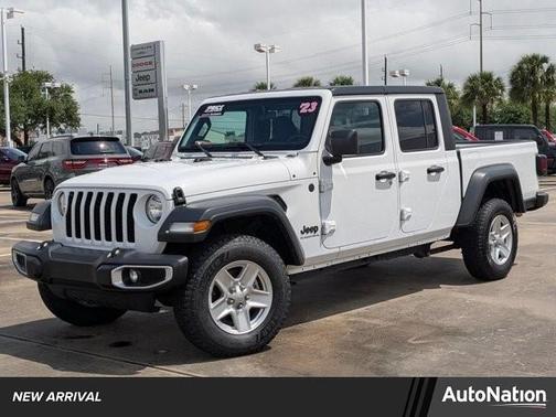 2023 Jeep Gladiator Sport