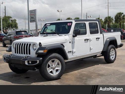 2023 Jeep Gladiator Sport