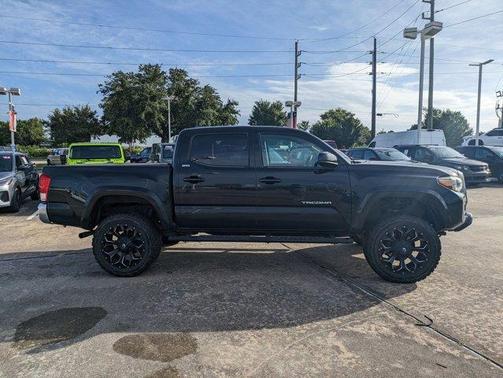 2017 Toyota Tacoma SR5
