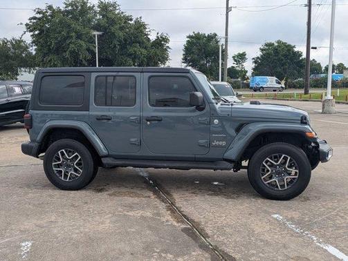 Anvil Clearcoat 2024 Jeep Wrangler Sahara