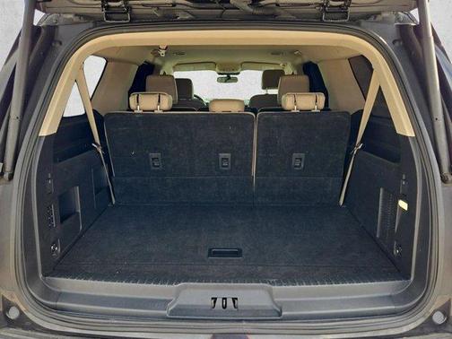 Dark Matter Metallic 2022 Ford Expedition Max XLT