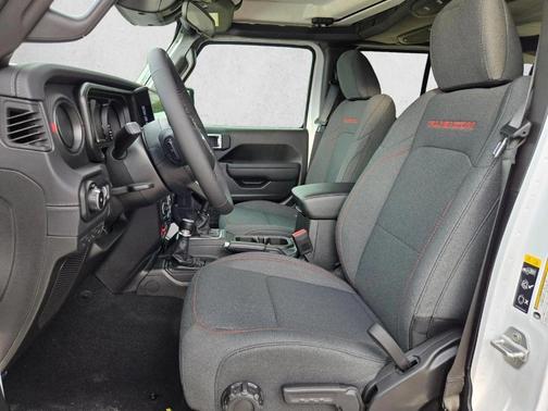 Bright White Clearcoat 2026 Jeep Wrangler Rubicon