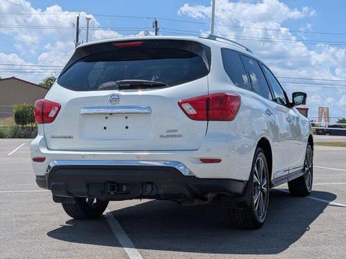 2019 Nissan Pathfinder Platinum