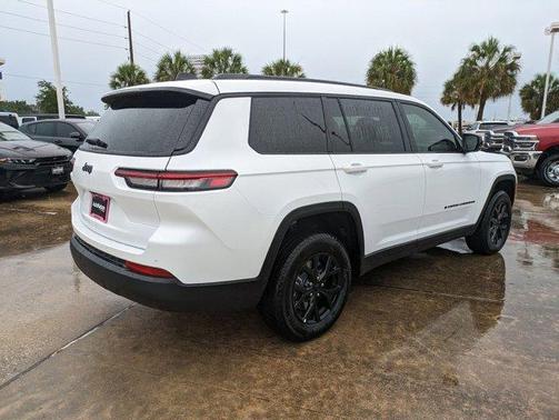 2025 Jeep Grand Cherokee L Laredo