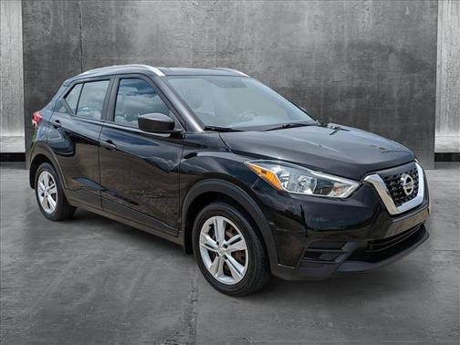2019 Nissan Kicks S