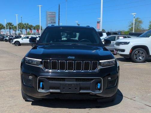 2022 Jeep Grand Cherokee 4xe Overland