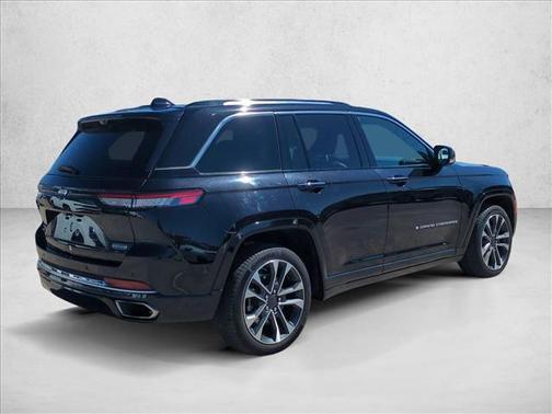2022 Jeep Grand Cherokee 4xe Overland