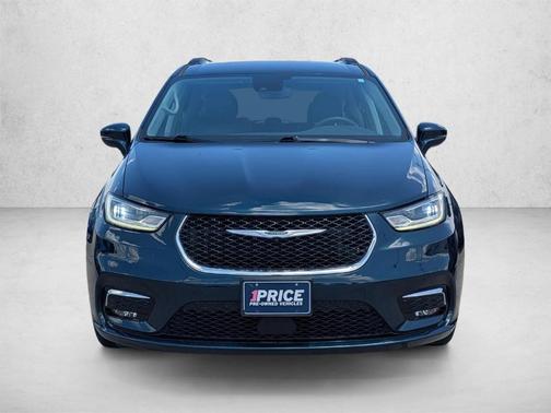 Fathom Blue Pearlcoat 2022 Chrysler Pacifica Touring-L