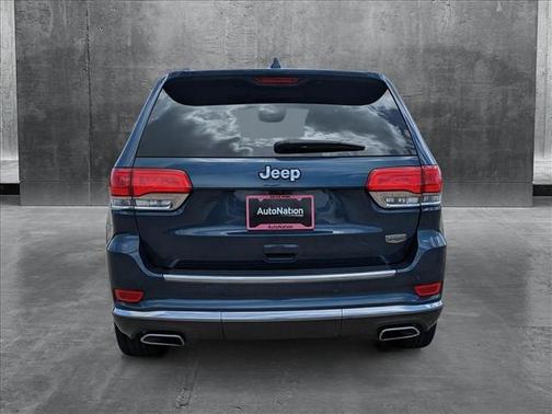 2020 Jeep Grand Cherokee Summit