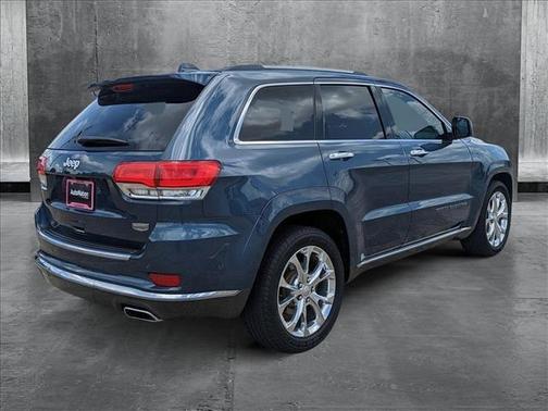 2020 Jeep Grand Cherokee Summit