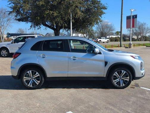 2024 Mitsubishi Outlander Sport S