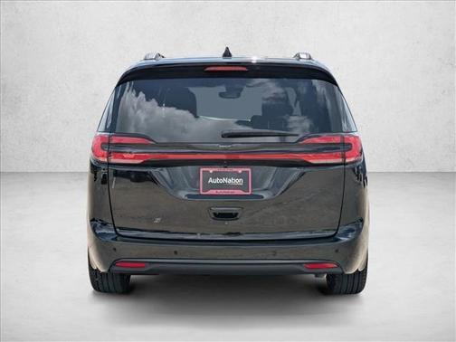 Diamond Black 2026 Chrysler Pacifica Select