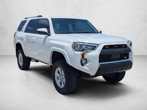 Super White 2020 Toyota 4Runner SR5