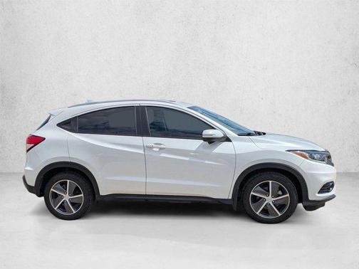 White 2022 Honda HR-V EX-L