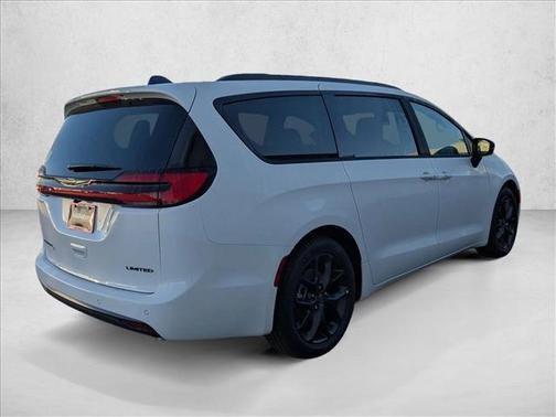 2026 Chrysler Pacifica Limited