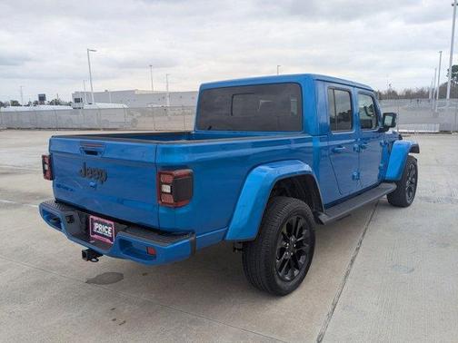 2023 Jeep Gladiator Overland