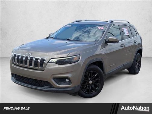 Light Brownstone Pearlcoat 2019 Jeep Cherokee Latitude Plus