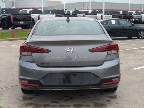 Machine Gray 2019 Hyundai ELANTRA SEL