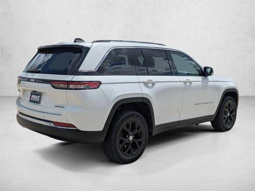 Bright White Clearcoat 2022 Jeep Grand Cherokee Limited