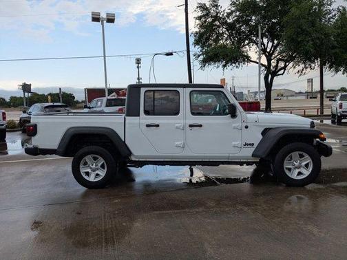 2023 Jeep Gladiator Sport