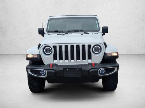 Bright White Clearcoat 2023 Jeep Wrangler Sahara