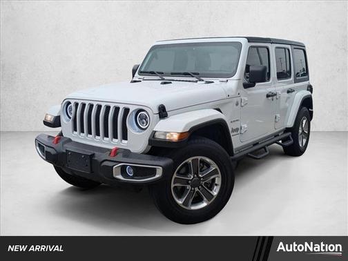 Bright White Clearcoat 2023 Jeep Wrangler Sahara