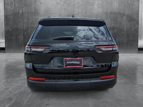 2025 Jeep Grand Cherokee L Laredo