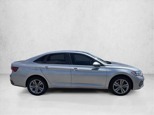 Pyrite Silver Metallic 2022 Volkswagen Jetta 1.5T SE